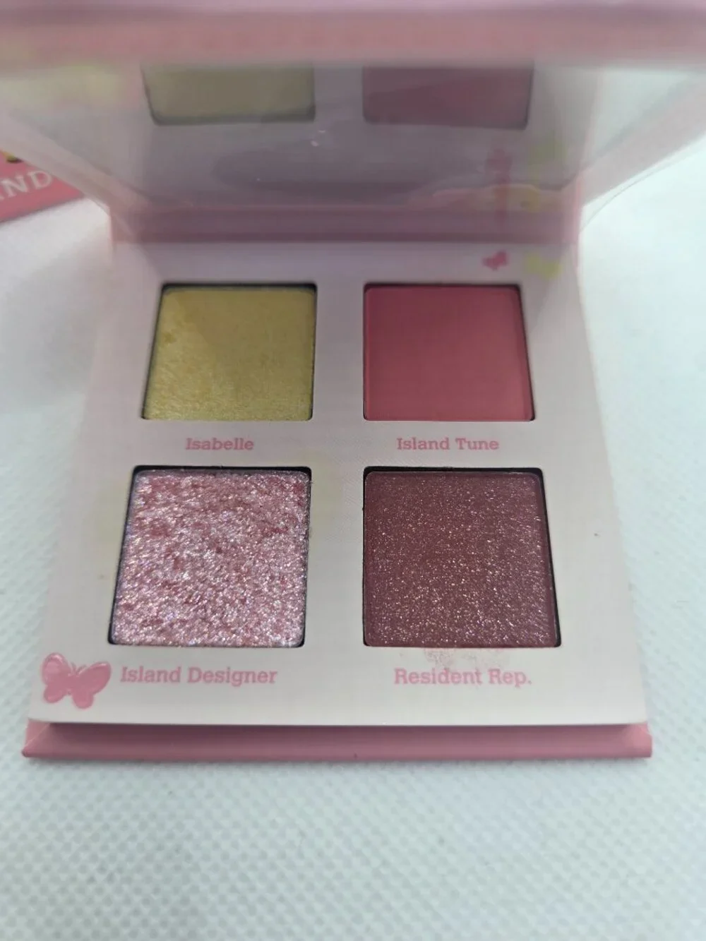 ColourPop x Animal Crossing Bundle – Eyeshadow, Lip Crayons & Blush – NEW